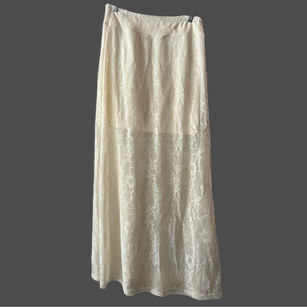 Elegant Cream Lace Skirt